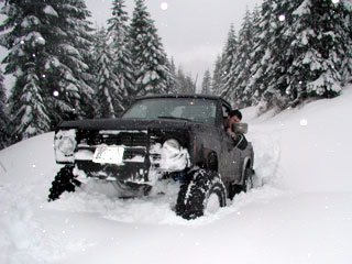 four wheeling my BroncoII in the snow