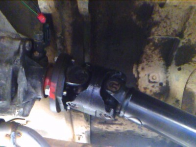 t-case output(usr a double cardon driveshaft! the other one doesnt work)