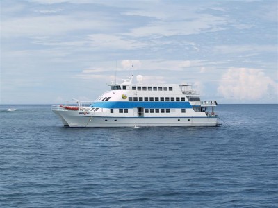 Liveaboard dive boat Great Barrier Reef