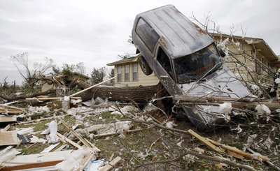 li-tornado-damage-car-620-0.jpg