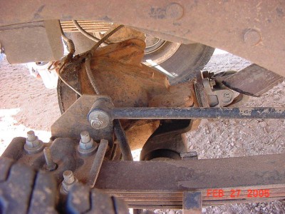 Homemade axle mount uses the original 7.5&quot; diffy's sway bar mounts